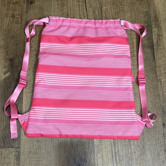 Vera Bradley drawstring backpack in pink stripes NWOT - Picture 7 of 8